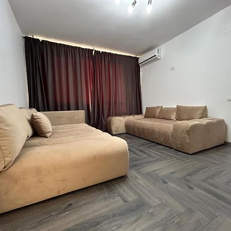 Elit Apartment Craiova Eksteriør billede