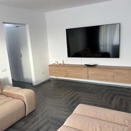 Elit Apartment Craiova Eksteriør billede