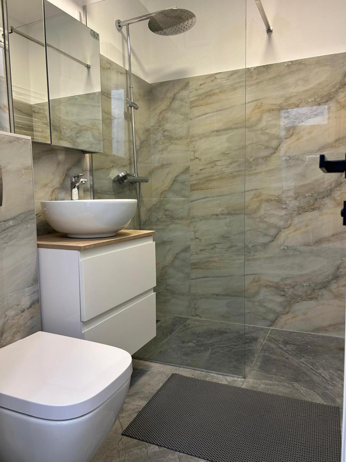 Elit Apartment Craiova Eksteriør billede