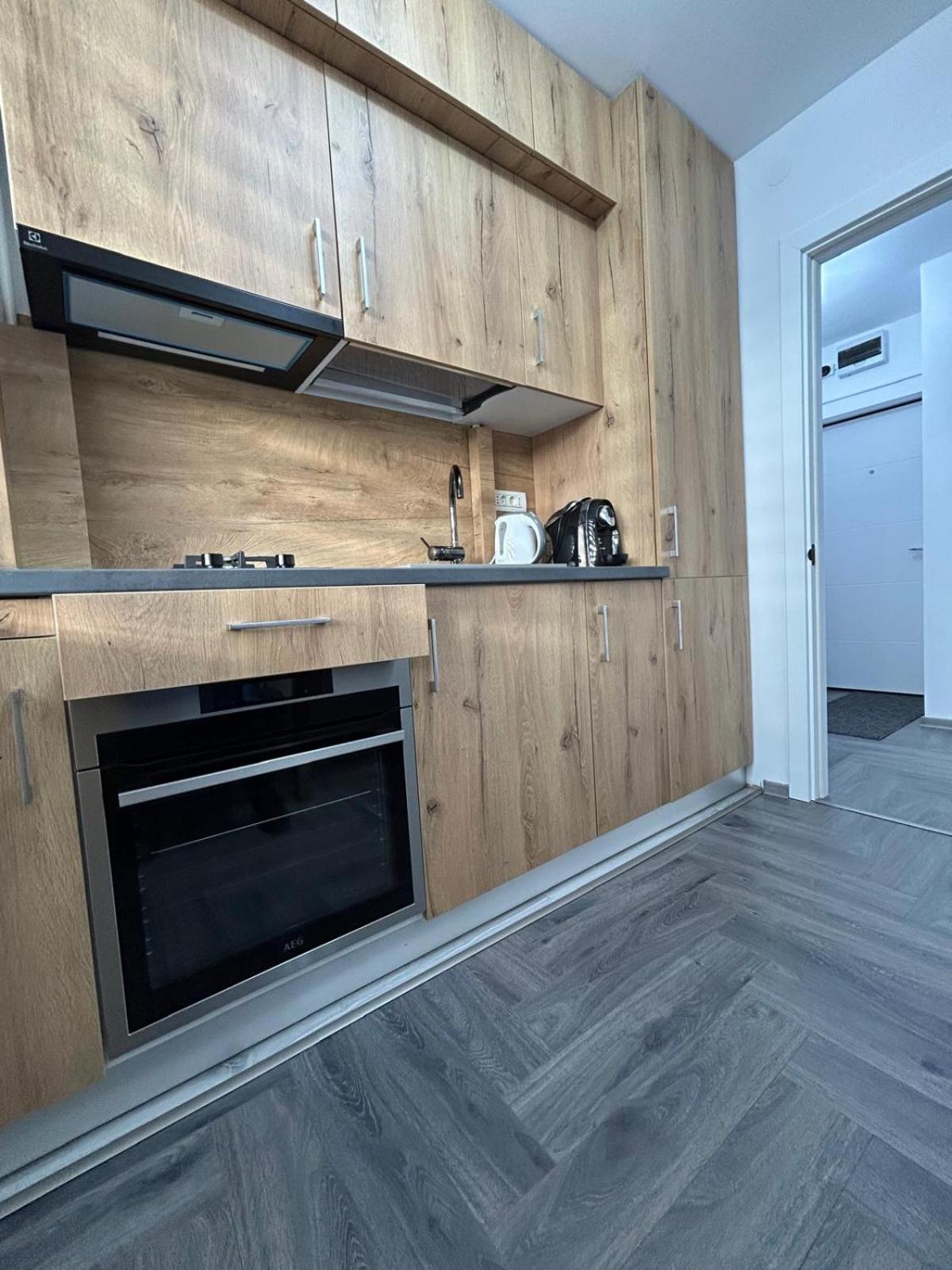 Elit Apartment Craiova Eksteriør billede